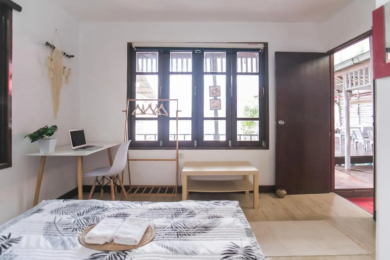 Boho Hostel Ko Lanta Tailandia